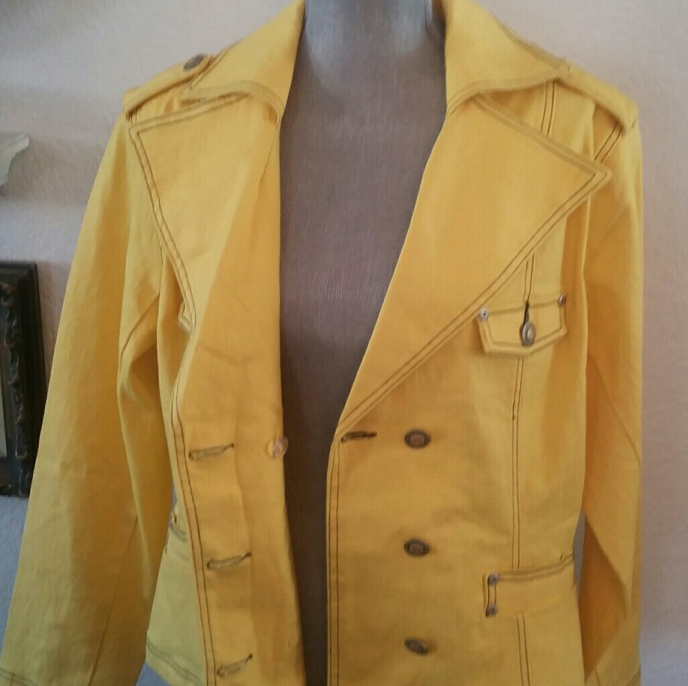 DG2 Diana Gilman Yellow Jacket